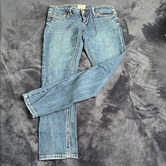84# Aeropostale Women's Straight Leg Blue Jeans - Picture 1 of 11